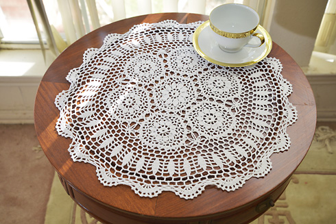 White color Crochet Round Table Toppers. 18" Round Table Top.